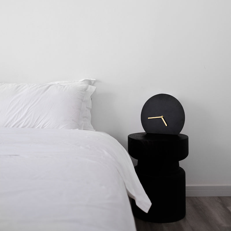 Nordic Minimalist Metal Table Clock